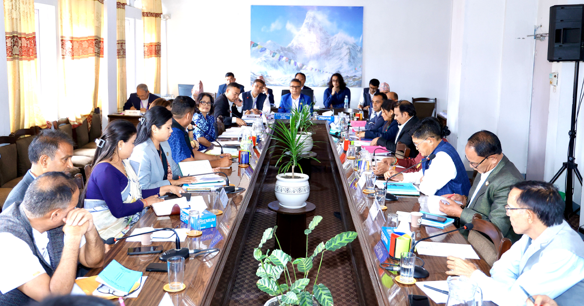 गभर्नरको कार्यकाल तीन वर्षमा सीमित गर्ने प्रस्ताव, स्वायत्ततामाथि बहस - Image 1